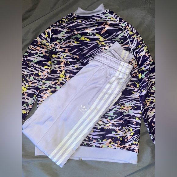 Kids Adidas purple tracksuit - Picture 4 of 5